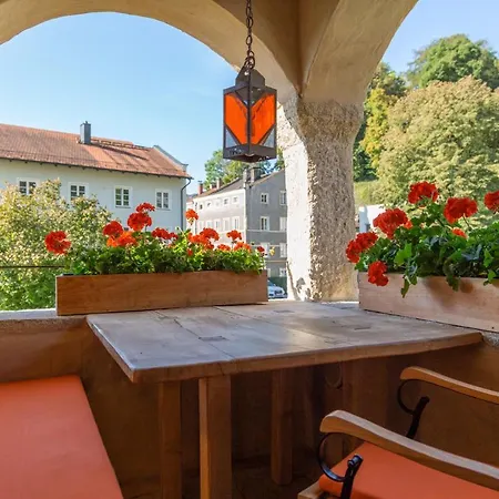 Turm Zu Schloss Schedling Trostberg an der Alz Exterior photo